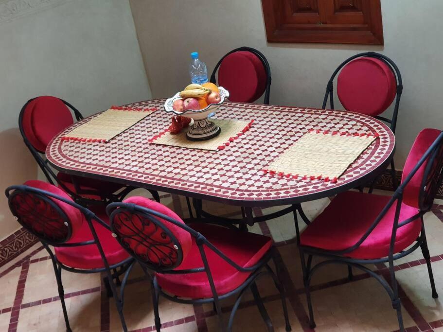 Charmant Riad Au Coeur De Marrakech مراكش المظهر الخارجي الصورة